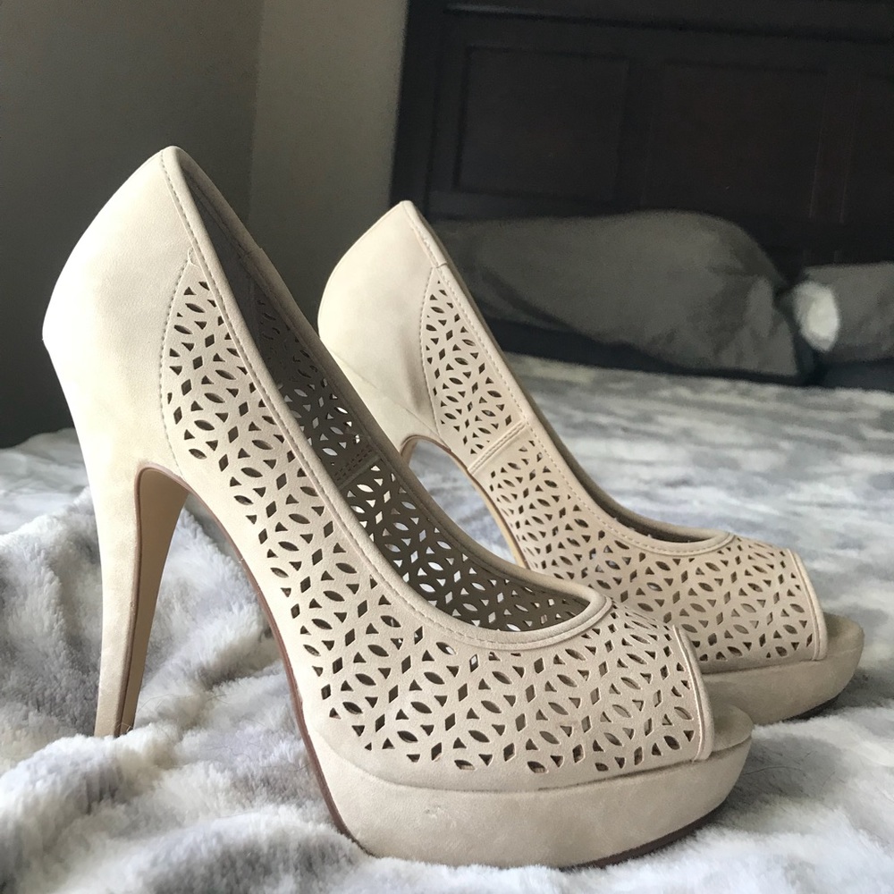 Nude Pumps, open toe